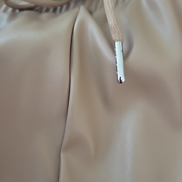 Unbranded Faux Leather Pant Stretch beige Elastic Ankle - Picture 5 of 10